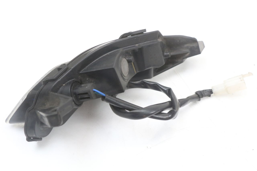 photo de CLIGNOTANT AVANT DROIT LONGJIA EASY MAX 125 (2020 - 2024) - Gros plan technique