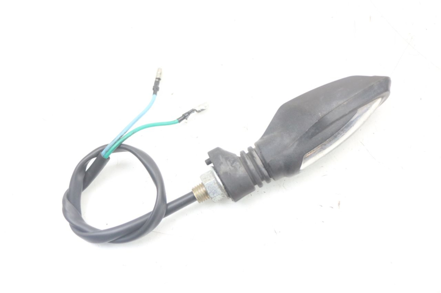 photo de CLIGNOTANT AVANT DROIT EBROH BRAVO GLE 1 (2020 - 2024) - Autre angle de vue