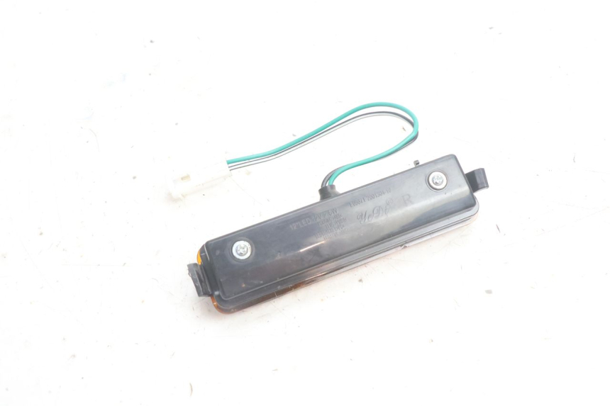 photo de CLIGNOTANT AVANT DROIT ASKOLL ESPRO 1 - Autre angle de vue