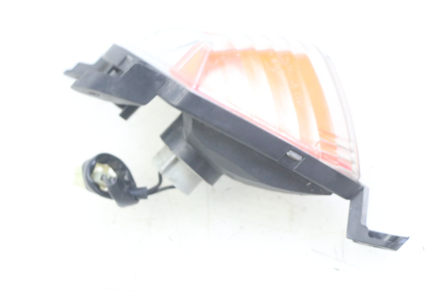 photo de CLIGNOTANT AVANT DROIT YAMAHA FJR ABS 1300 (2006 - 2012) - Vue d’ensemble