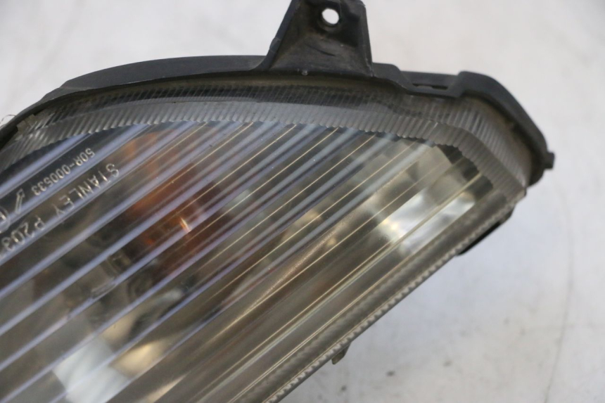 photo de CLIGNOTANT AVANT DROIT HONDA FJS SILVER WING SILVERWING 400 (2005 - 2008) - Vue d’ensemble