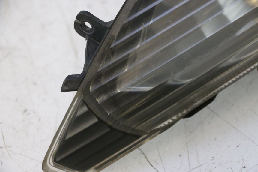 photo de CLIGNOTANT AVANT DROIT HONDA FJS SILVER WING SILVERWING 400 (2005 - 2008) - État de surface