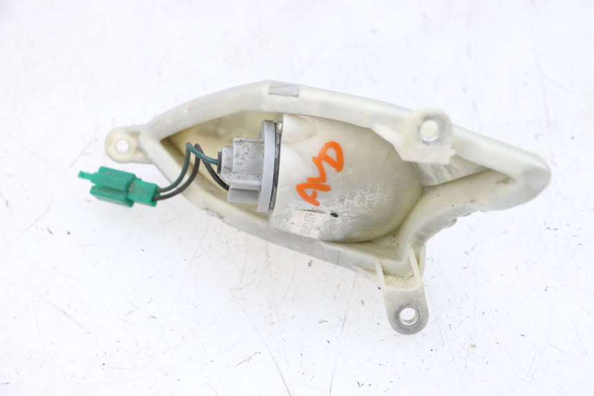 photo de CLIGNOTANT AVANT DROIT MBK FLAME X 125 (2007 - 2016) - Autre angle de vue