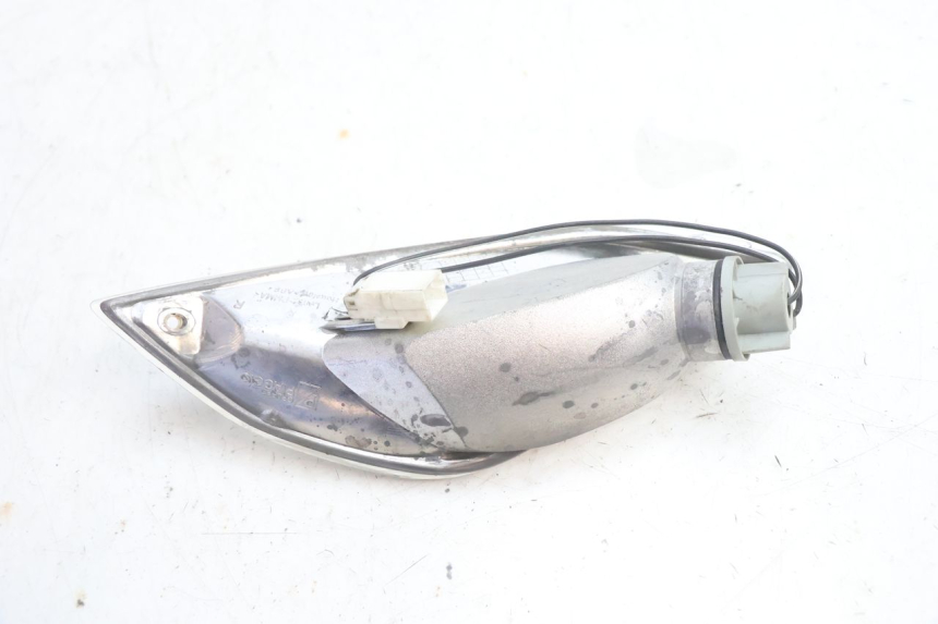 photo de CLIGNOTANT AVANT DROIT PIAGGIO FLY 2T 50 (2004 - 2017) - Points de fixation