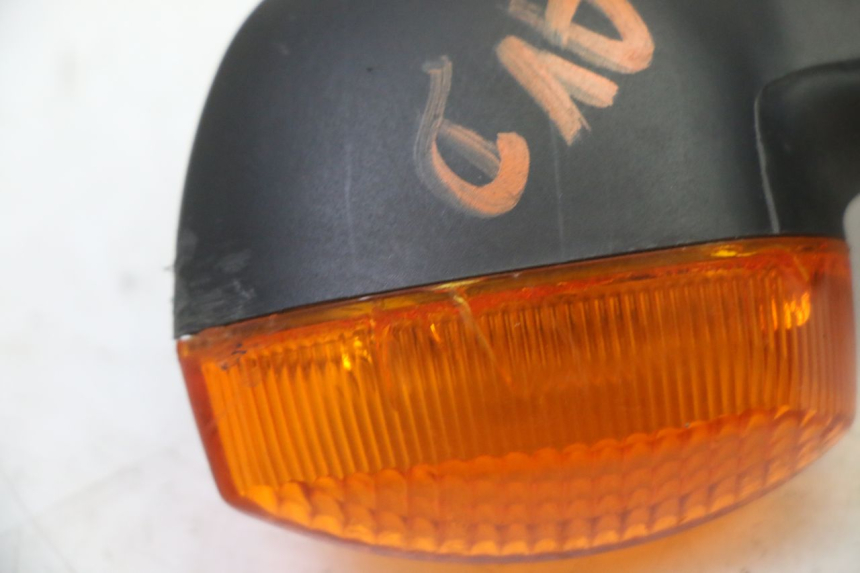 photo de CLIGNOTANT AVANT DROIT YAMAHA FZ6 FAZER S2 600 (2007 - 2011) - Autre angle de vue