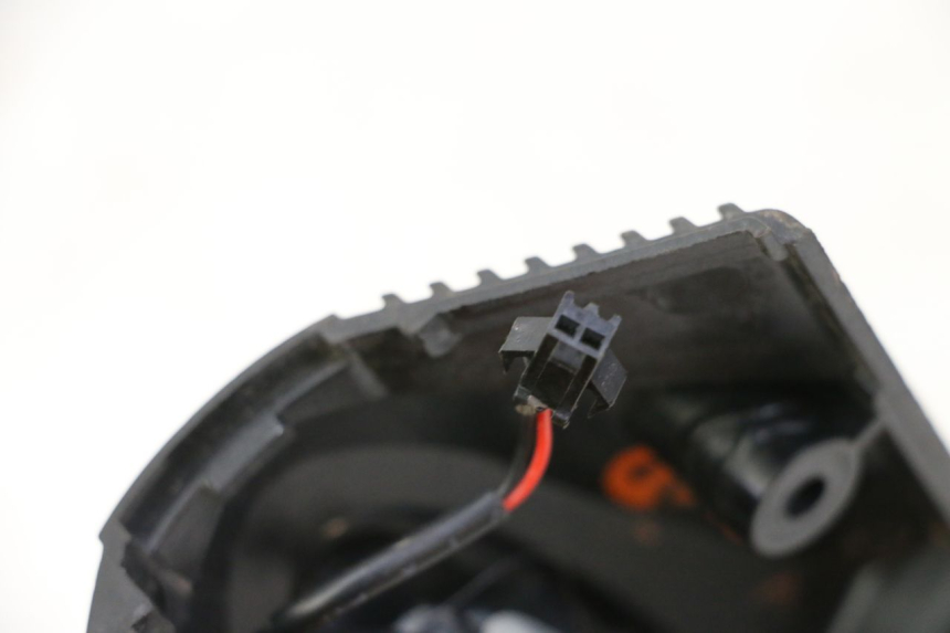 photo de CLIGNOTANT AVANT DROIT KUKIRIN G2 MASTER 1 - Détail de la pièce