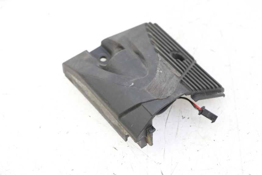 photo de CLIGNOTANT AVANT DROIT KUKIRIN G2 MASTER 1 - Autre angle de vue