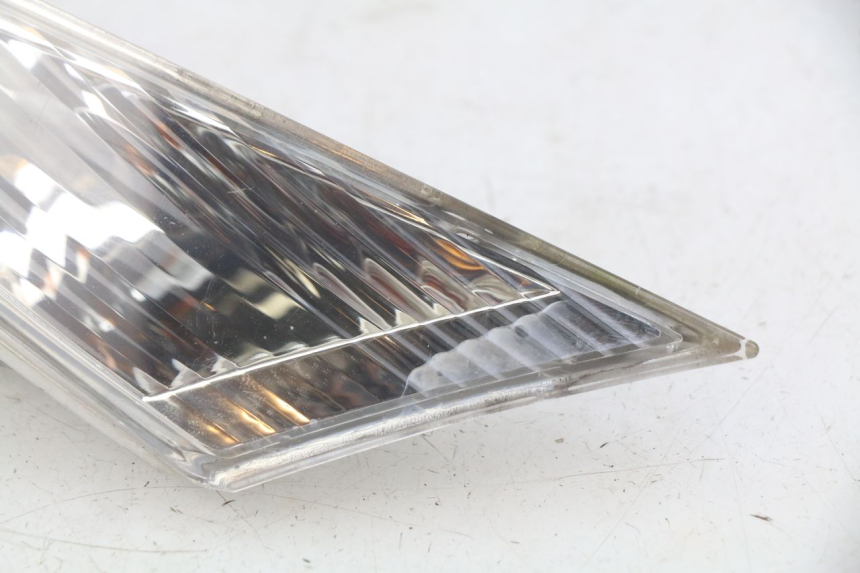 photo de CLIGNOTANT AVANT DROIT PEUGEOT GEOPOLIS 400 (2007 - 2013) - Points de fixation