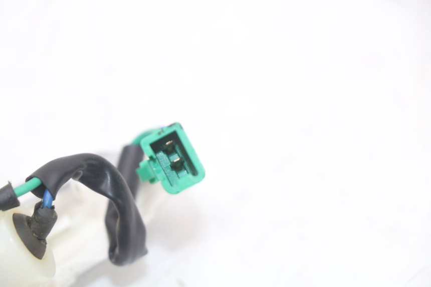 photo de CLIGNOTANT AVANT DROIT PEUGEOT GEOPOLIS RS 125 (2007 - 2009) - Gros plan technique