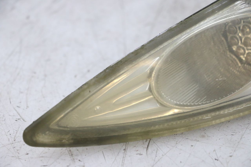 photo de CLIGNOTANT AVANT DROIT GOES WIKI 125 (2010 - 2015) - Zoom état d’usage