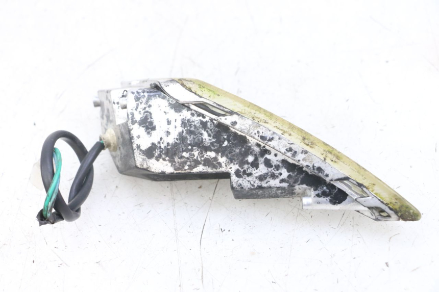 photo de CLIGNOTANT AVANT DROIT GOES WIKI 125 (2010 - 2015) - État de surface