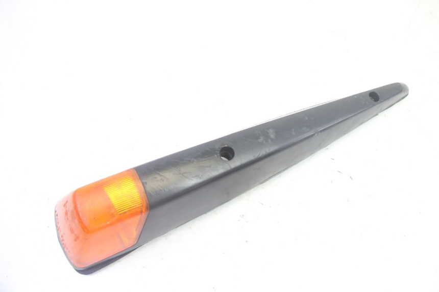 photo de CLIGNOTANT AVANT DROIT KAWASAKI GPZ RX 1000 (1986 - 1988) - Gros plan technique