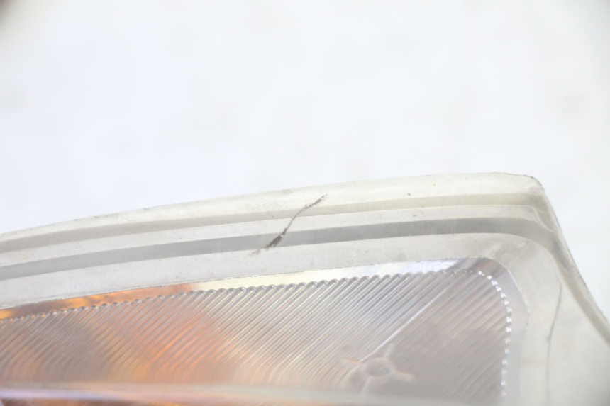 photo de CLIGNOTANT AVANT DROIT KYMCO GRAND DINK 125 (2002 - 2007) - Zoom état d’usage