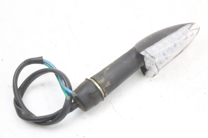 photo de CLIGNOTANT AVANT DROIT HYTRACK HY S 4X4 410 (2013 - 2016) - Autre angle de vue