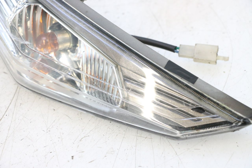 photo de CLIGNOTANT AVANT DROIT SYM JET 14 4T 50 (2018 - 2022) - État de surface