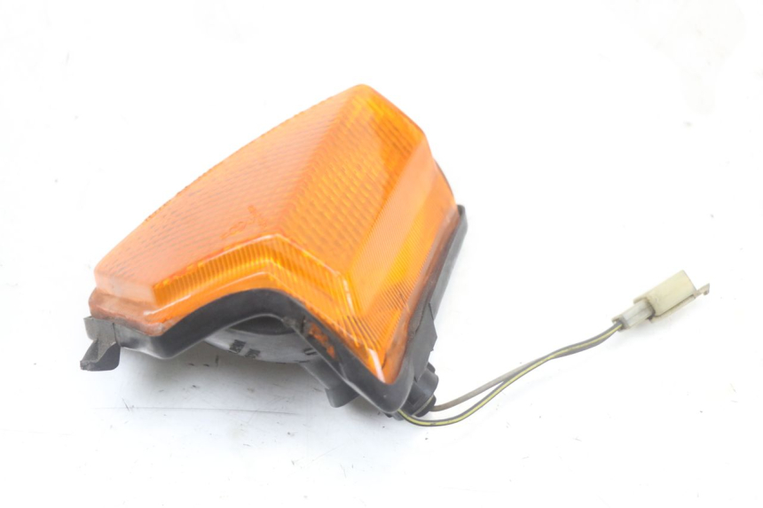 photo de CLIGNOTANT AVANT DROIT KAWASAKI GTR 1000 (1994 - 2004) - Autre angle de vue