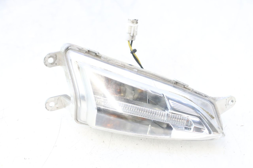 photo de CLIGNOTANT AVANT DROIT PIAGGIO LIBERTY IGET 4T 50 (2015 - 2020) - Vue principale