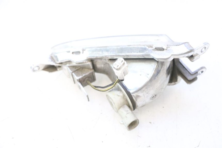 photo de CLIGNOTANT AVANT DROIT PIAGGIO LIBERTY IGET 4T 50 (2015 - 2020) - Points de fixation
