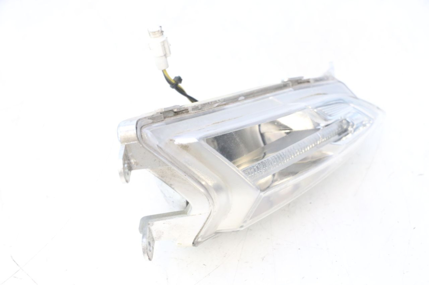 photo de CLIGNOTANT AVANT DROIT PIAGGIO LIBERTY IGET 4T 50 (2015 - 2020) - État de surface