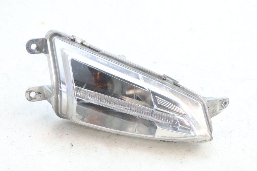 photo de CLIGNOTANT AVANT DROIT PIAGGIO LIBERTY IGET 4T 50 (2021 - 2025) - Vue principale