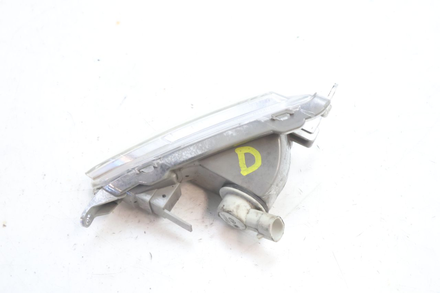 photo de CLIGNOTANT AVANT DROIT PIAGGIO LIBERTY IGET 4T 50 (2021 - 2025) - Points de fixation