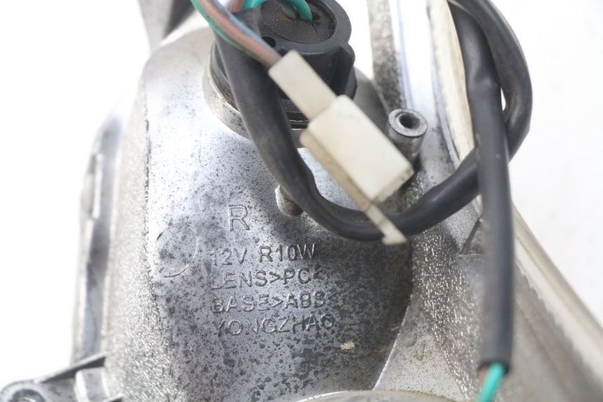 photo de CLIGNOTANT AVANT DROIT KYMCO LIKE 4T 50 (2009 - 2018) - Détail de la pièce