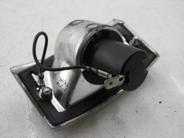 photo de CLIGNOTANT AVANT DROIT LML DLX 2T 125 (2008) - Gros plan technique