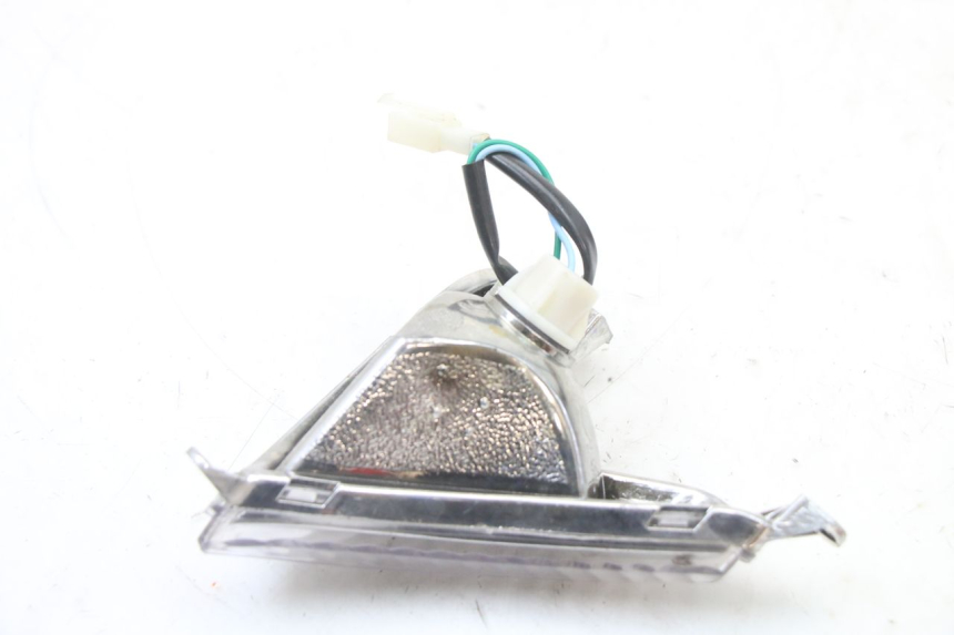 photo de CLIGNOTANT AVANT DROIT LONGJIA SHARPY 125 (2020 - 2024) - Zoom état d’usage