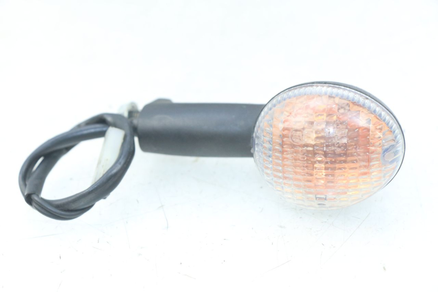 photo de CLIGNOTANT AVANT DROIT PEUGEOT LUDIX 50 (2008 - 2017) - Gros plan technique