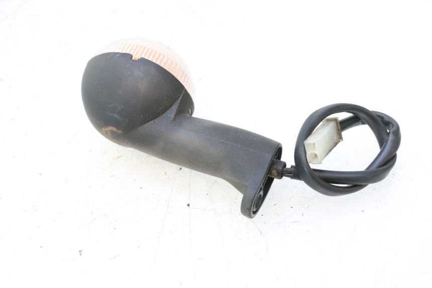 photo de CLIGNOTANT AVANT DROIT PEUGEOT LUDIX ONE 50 (2004 - 2013) - Gros plan technique