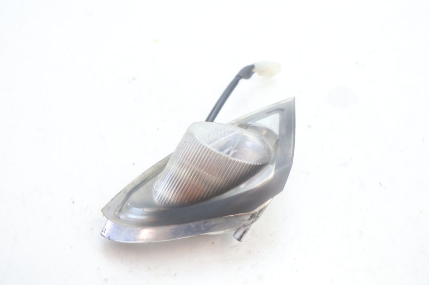 photo de CLIGNOTANT AVANT DROIT SYM MIO 50 (2005 - 2010) - Autre angle de vue