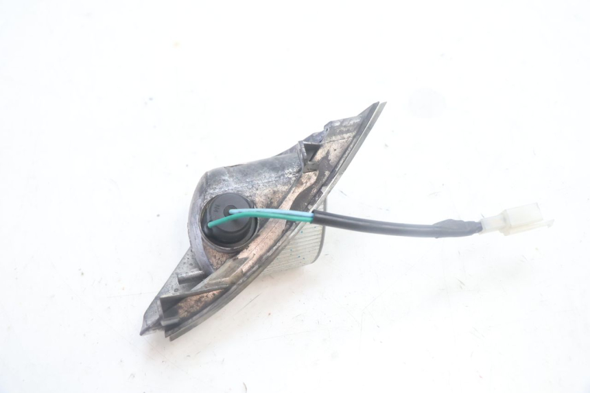 photo de CLIGNOTANT AVANT DROIT SYM MIO 50 (2005 - 2010) - Points de fixation