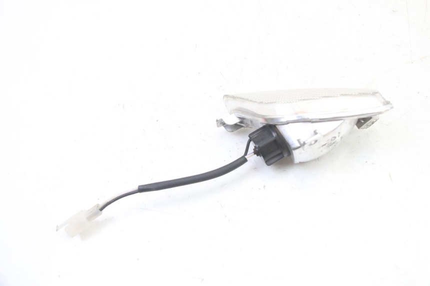 photo de CLIGNOTANT AVANT DROIT PIAGGIO NEW TYPHOON 50 (2018 - 2021) - Zoom état d’usage