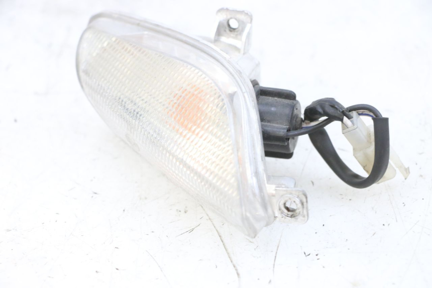 photo de CLIGNOTANT AVANT DROIT PIAGGIO NEW TYPHOON 50 (2018 - 2021) - Points de fixation