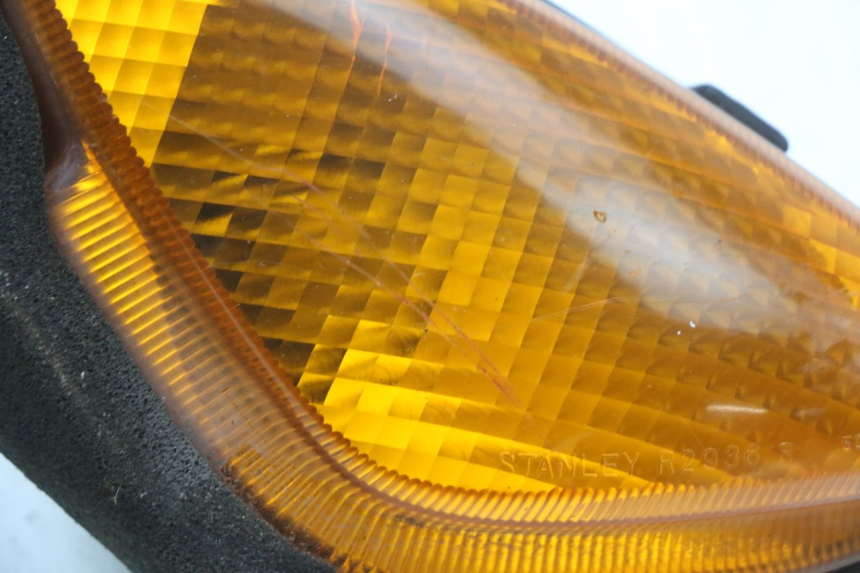 photo de CLIGNOTANT AVANT DROIT HONDA NTV DEAUVILLE 650 (1998 - 2001) - Détail de la pièce