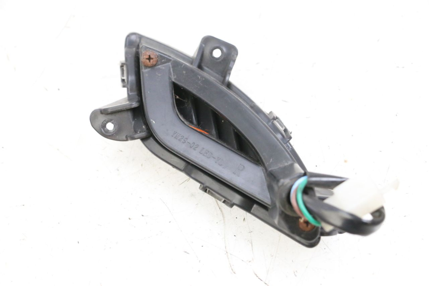 photo de CLIGNOTANT AVANT DROIT JM MOTORS OLDIES GT 4T 50 (2018 - 2025) - Gros plan technique