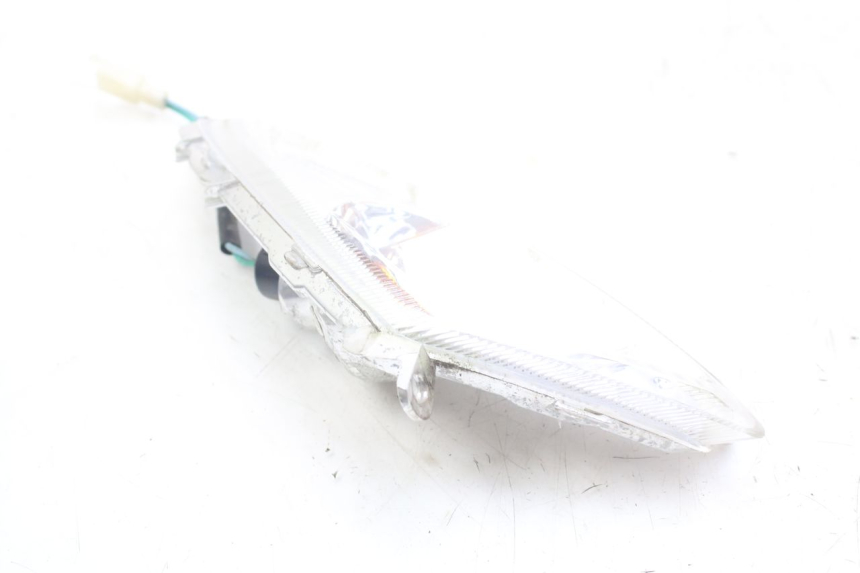 photo de CLIGNOTANT AVANT DROIT SYM ORBIT 2 4T 50 (2018 - 2022) - Gros plan technique