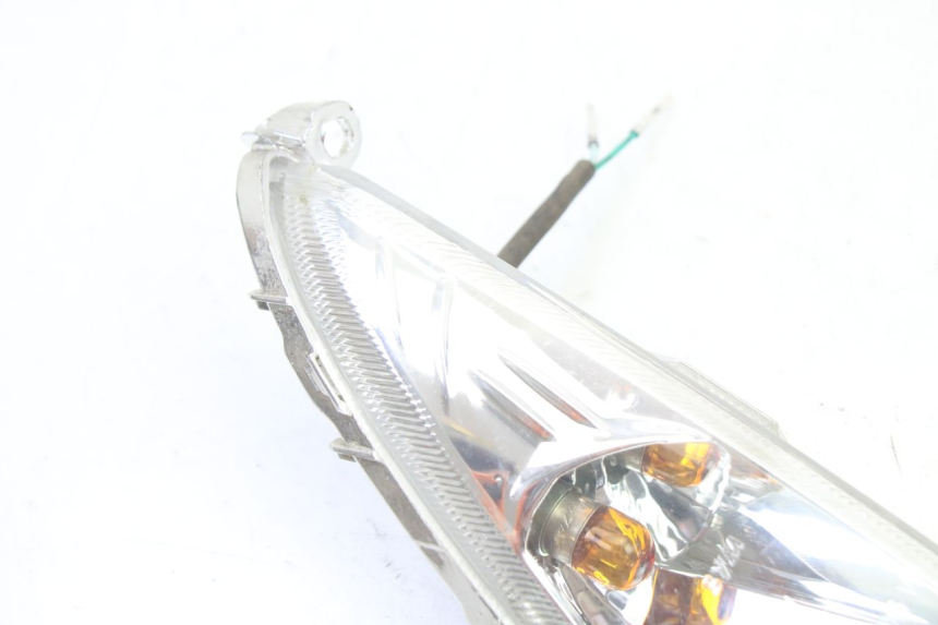 photo de CLIGNOTANT AVANT DROIT SYM ORBIT 2 4T 50 (2008 - 2017) - Détail de la pièce