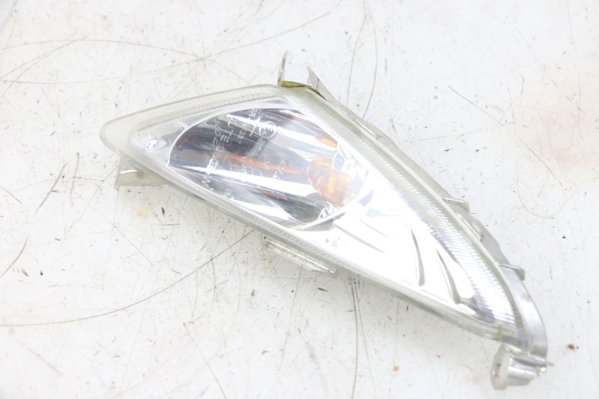 photo de CLIGNOTANT AVANT DROIT SYM ORBIT 2 4T 50 (2008 - 2017) - Points de fixation