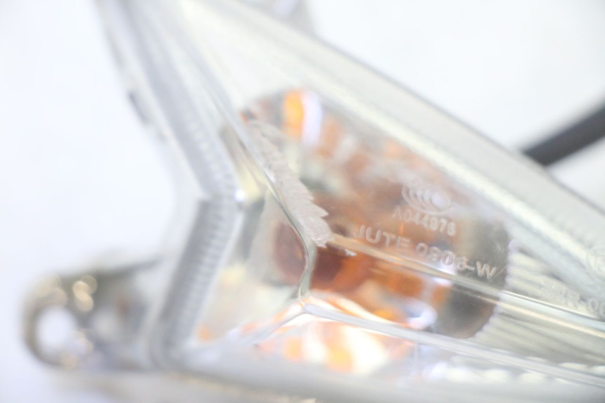 photo de CLIGNOTANT AVANT DROIT SYM ORBIT III 3 4T 50 (2021 - 2025) - Zoom état d’usage