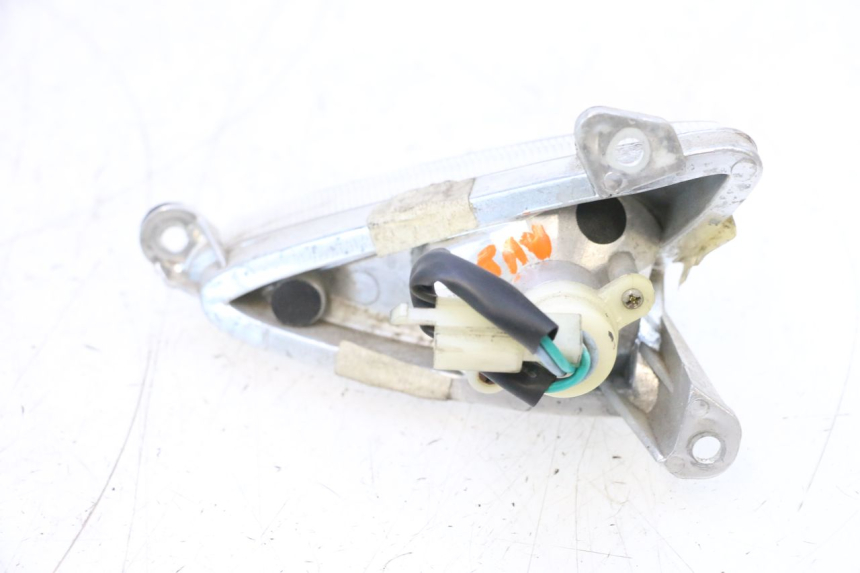 photo de CLIGNOTANT AVANT DROIT SYM ORBIT III 3 4T 50 (2018 - 2021) - Points de fixation