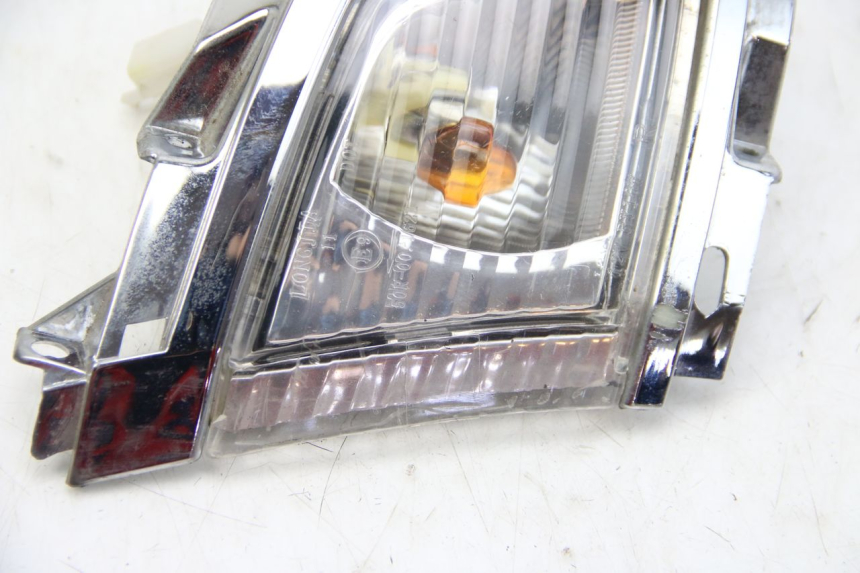 photo de CLIGNOTANT AVANT DROIT TNT MOTOR OTTO 2T 50 (2012 - 2018) - Zoom état d’usage