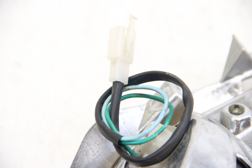 photo de CLIGNOTANT AVANT DROIT TNT MOTOR OTTO 2T 50 (2012 - 2018) - Points de fixation