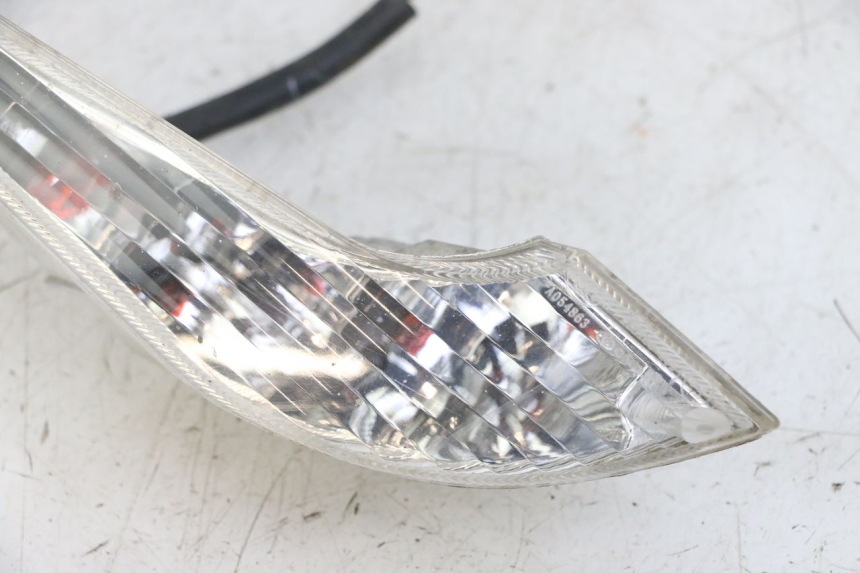 photo de CLIGNOTANT AVANT DROIT PEUGEOT VIVACITY 125 (2010 - 2017) - Détail de la pièce