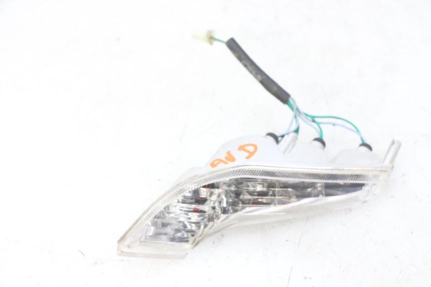 photo de CLIGNOTANT AVANT DROIT PEUGEOT VIVACITY 125 (2010 - 2017) - Vue d’ensemble