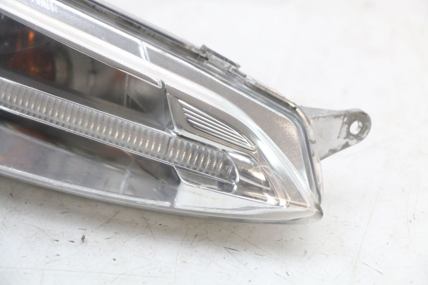 photo de CLIGNOTANT AVANT DROIT PIAGGIO LIBERTY IGET 4T 50 (2021 - 2025) - Zoom état d’usage