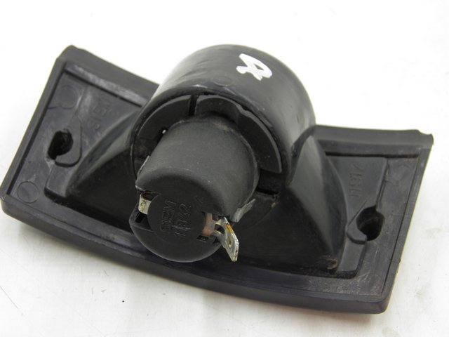 photo de CLIGNOTANT AVANT DROIT PIAGGIO VESPA PX 125 (1997 - 2007) - Détail de la pièce