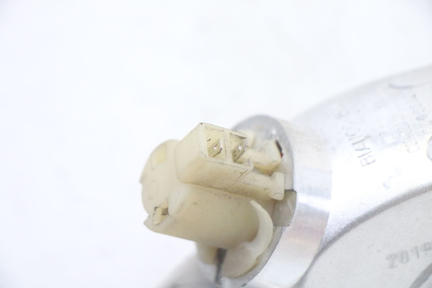 photo de CLIGNOTANT AVANT DROIT PIAGGIO ZIP 4T 50 (2018 - 2020) - Points de fixation