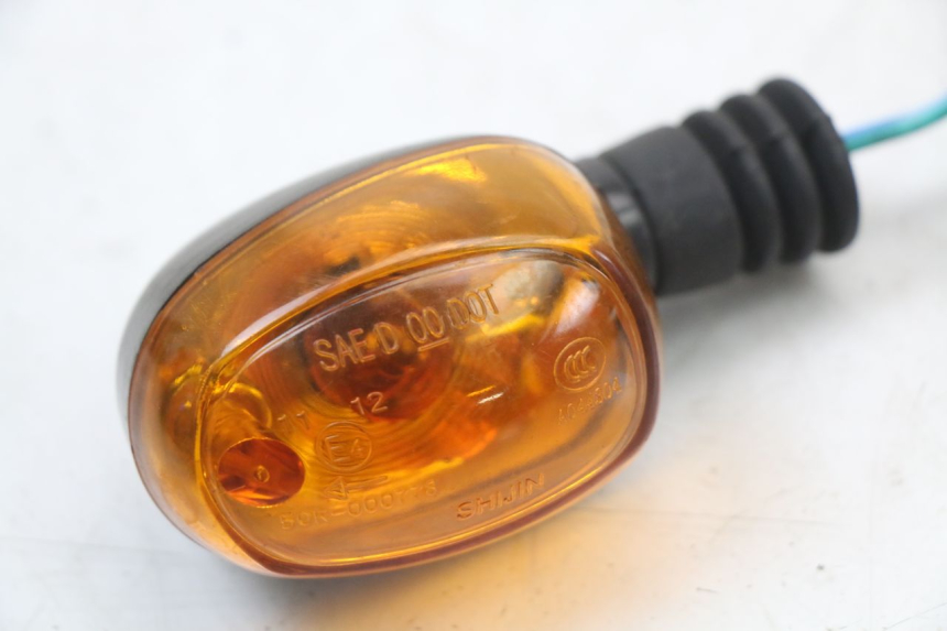 photo de CLIGNOTANT AVANT DROIT REGAL RAPTOR SPYDER 125 (2010 - 2018) - Détail de la pièce