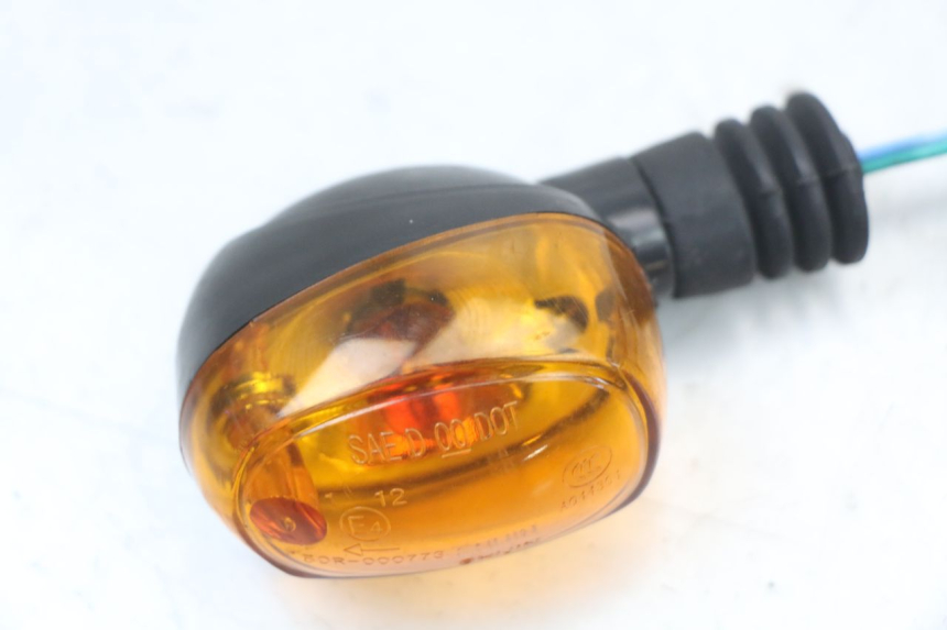 photo de CLIGNOTANT AVANT DROIT REGAL RAPTOR SPYDER 125 (2010 - 2018) - Zoom état d’usage